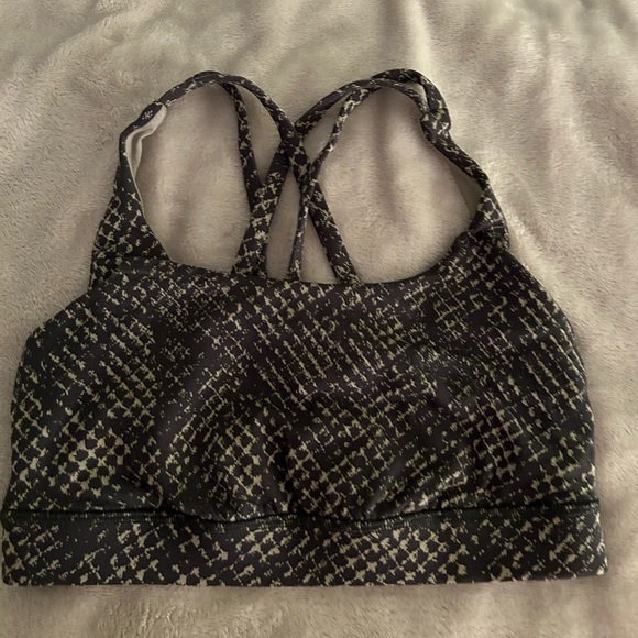 LULULEMON crossover sports bra SIZE 4 - Picture 1 of 2